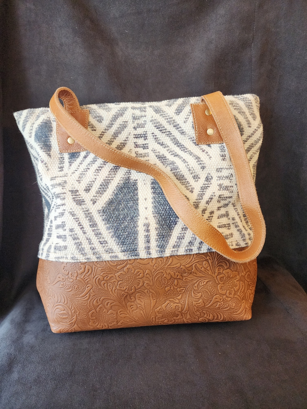 Myra Bag "Mind Blowing" Woven Canvas & Leather Concealed Carry Tote Bag - Picture 3 of 8